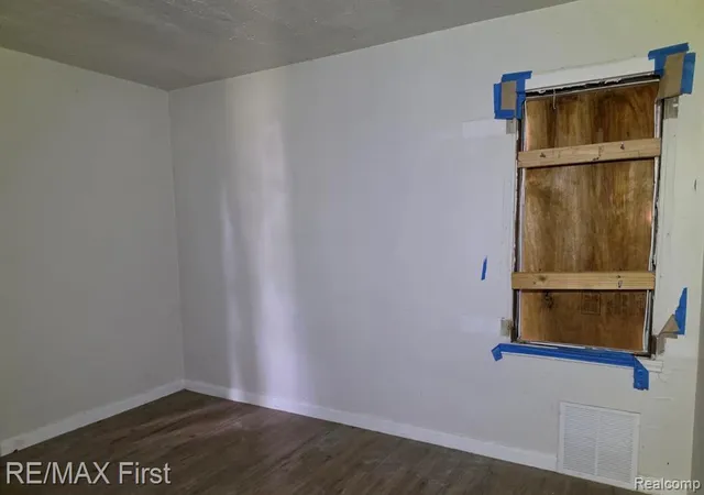 Photo 8 of Single family home for sale at 19384 Dresden St, Detroit, MI 48205 | MLS# 61020216 | Listing updated on 2026-08-13