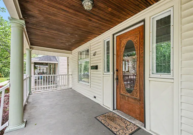 Photo 3 of Sale Pending at 47 Carlton Ave, Grand Rapids, MI 49506 | MLS# 70544415 | Listing updated on 2026-08-07