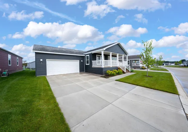 1st image of 262 Riviera Dr, Lapeer, MI 48446 | MLS# 50212183