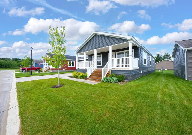 2nd image of 262 Riviera Dr, Lapeer, MI 48446 | MLS# 50212183