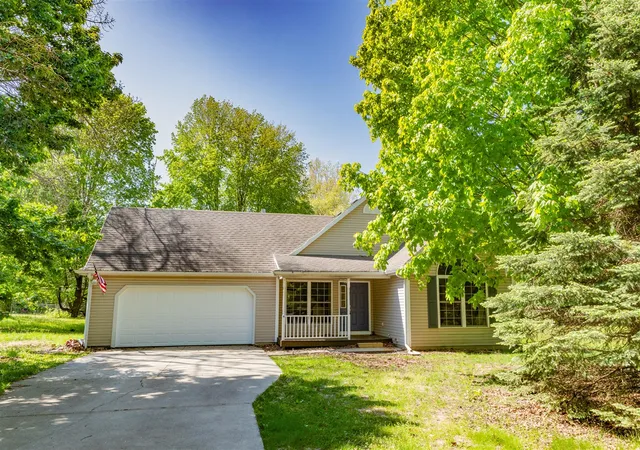 1st image of 24260 Beacon Hill Ter, Mattawan, MI 49071 | MLS# 70532898