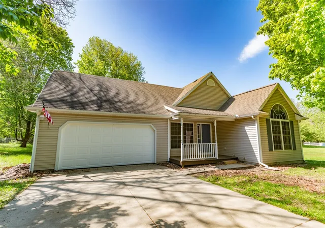 2nd image of 24260 Beacon Hill Ter, Mattawan, MI 49071 | MLS# 70532898