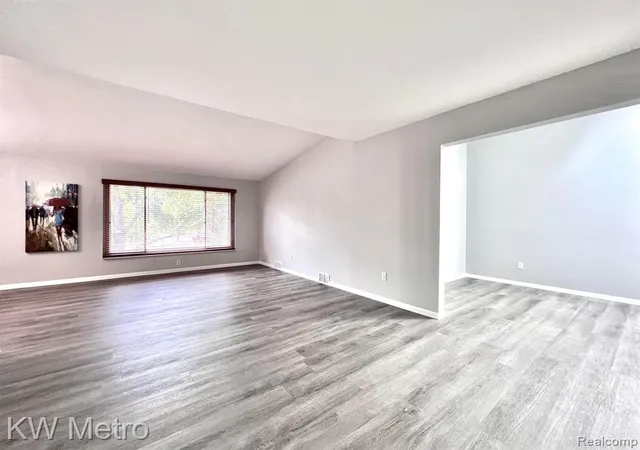 Photo 4 of Condo for sale at 850 N Adams Rd #6, Birmingham, MI 48009 | MLS# 61015518 | Listing updated on 2026-07-30