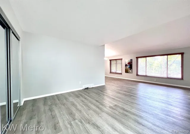 Photo 5 of Condo for sale at 850 N Adams Rd #6, Birmingham, MI 48009 | MLS# 61015518 | Listing updated on 2026-07-30
