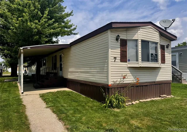 Homes for sale in Canton, MI | 46000 Geddes Rd, Canton, MI 48188 | MLS# 61007225