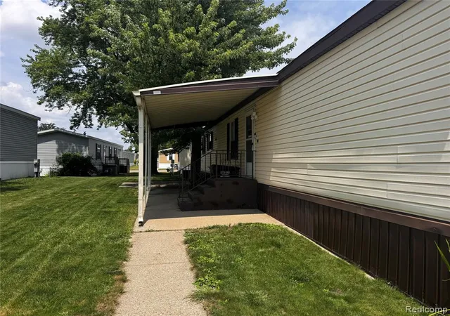 Homes for sale in Canton, MI | 46000 Geddes Rd, Canton, MI 48188 | MLS# 61007225