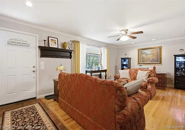 Photo 5 of Single family home for sale at 15761 Loveland St, Livonia, MI 48154 | MLS# 61023092 | Listing updated on 2026-08-29