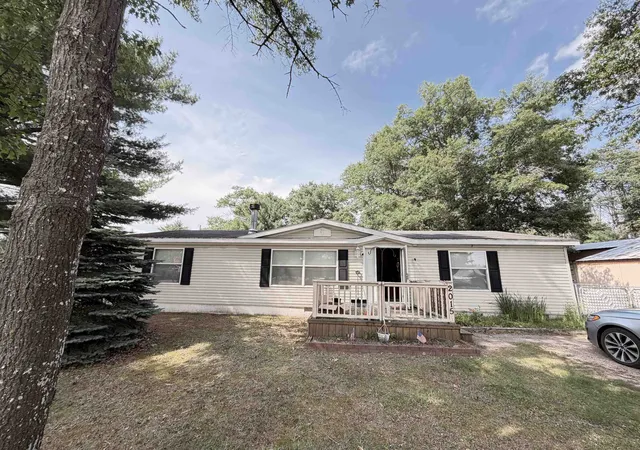 Homes for sale in Harrison, MI | 2015 W Stockwell St, Harrison, MI 48625 | MLS# 50213969