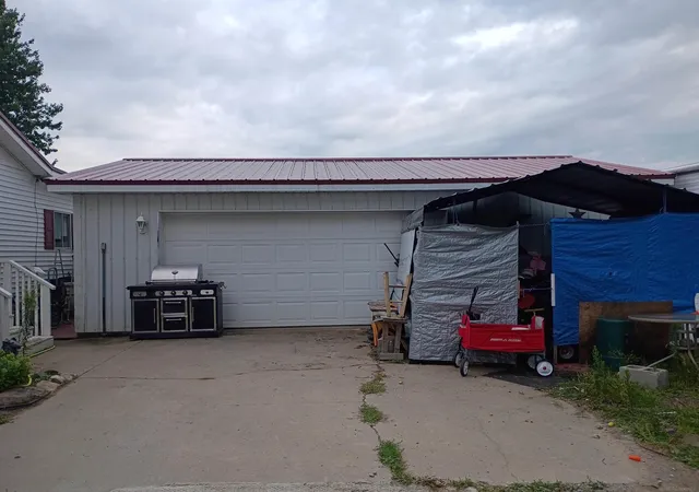Photo 4 of Single family home for sale at 16463 Geddes Rd, Hemlock, MI 48626 | MLS# 50218065 | Listing updated on 2026-09-10