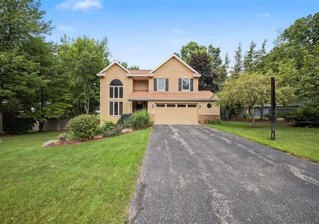 Photo 2 of Single family home for sale at 3443 Mason Lake Rd, Grand Rapids, MI 49525 | MLS# 70551933 | Listing updated on 2026-09-04