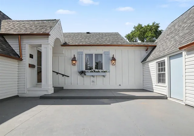 3rd image of 2933 Dawes Rd, Muskegon, MI 49441 | MLS# 70544638