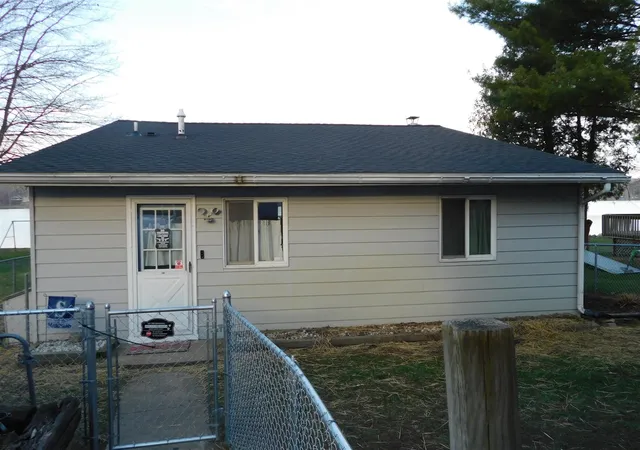 Homes for sale in Gobles, MI | 124 Peterson Dr, Gobles, MI 49055 | MLS# 70521725
