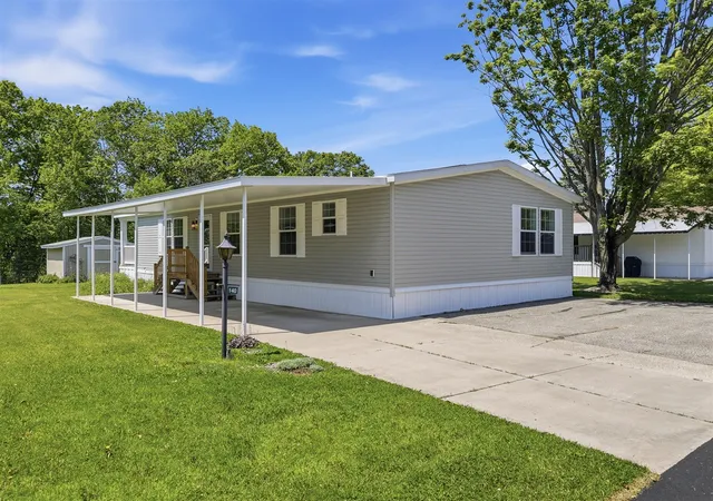 Homes for sale in Cedar Springs, MI | 140 Tamarack Ave, Cedar Springs, MI 49319 | MLS# 70533347