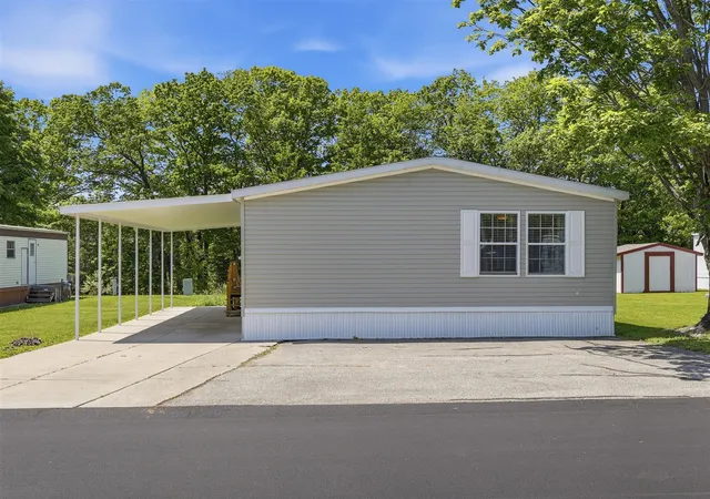 Homes for sale in Cedar Springs, MI | 140 Tamarack Ave, Cedar Springs, MI 49319 | MLS# 70533347