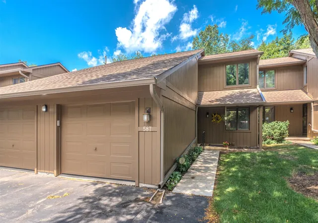 Homes for sale in Saline, MI | 587 Park Pl, Saline, MI 48176 | MLS# 70543568