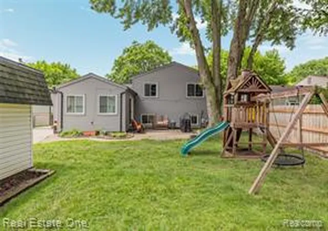 Homes for sale in Sterling Heights, MI | 42118 Villanova Dr, Sterling Heights, MI 48313 | MLS# 61008903