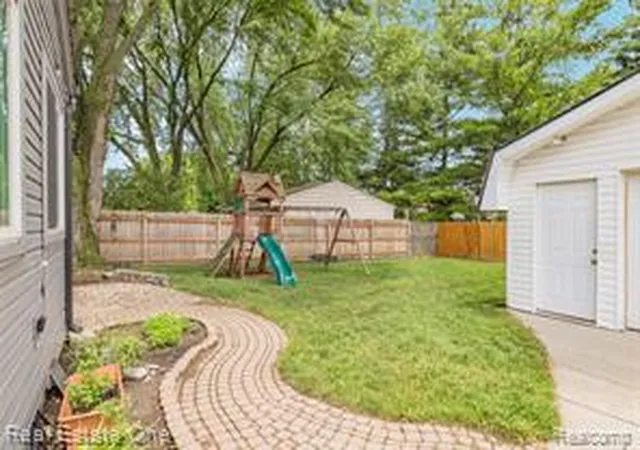 Homes for sale in Sterling Heights, MI | 42118 Villanova Dr, Sterling Heights, MI 48313 | MLS# 61008903