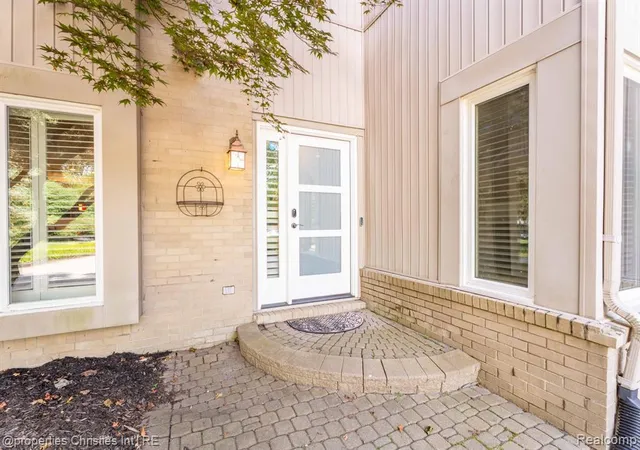 Photo 3 of Single family home for sale at 2766 Acorn Rd, Bloomfield Hills, MI 48302 1000 | MLS# 61008663 | Listing updated on 2026-08-31