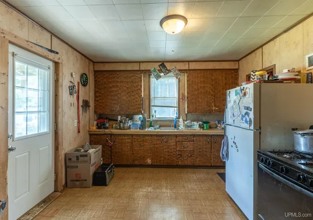 Homes for sale in Iron River, MI | 28 N 5Th Ave, Iron River, MI 49935 | MLS# 50212665
