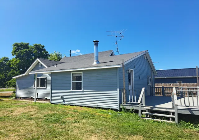 Photo 3 of Single family home for sale at 5576 W Kent Rd, Saint Louis, MI 48880 | MLS# 50219652 | Listing updated on 2026-08-28