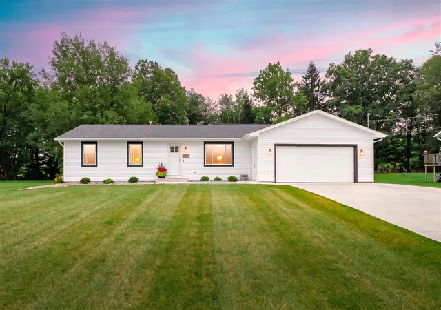 1st image of 3537 Thornhill Ave, Kalamazoo, MI 49004 | MLS# 70552974