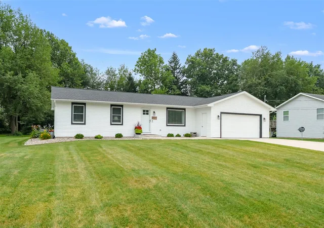 4th image of 3537 Thornhill Ave, Kalamazoo, MI 49004 | MLS# 70552974