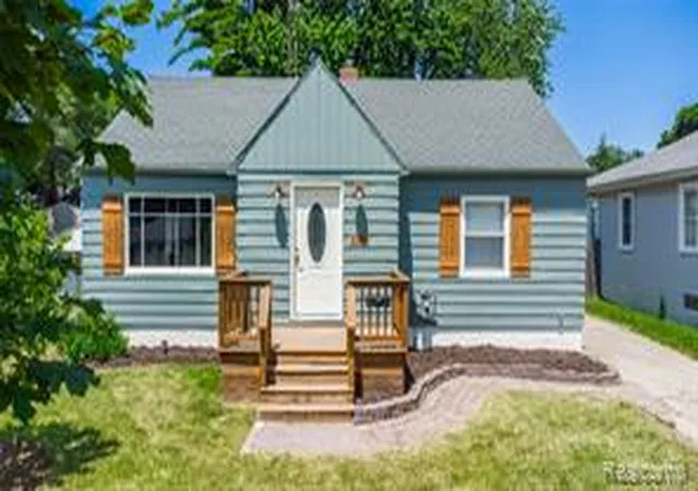 Photo 1 of Sale Pending at 3106 Yale St, Flint, MI 48503 | MLS# 61006403 | Listing updated on 2026-07-09