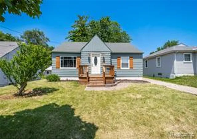 Photo 3 of Sale Pending at 3106 Yale St, Flint, MI 48503 | MLS# 61006403 | Listing updated on 2026-07-09