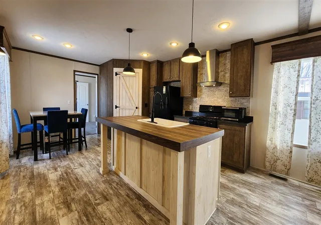 3rd image of 1303 Windridge Ln, Fremont, MI 49412 | MLS# 70504863