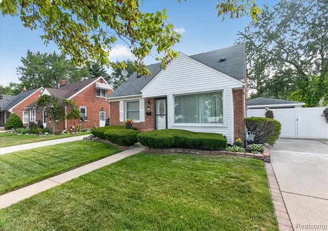 Photo 3 of Single family home for sale at 8063 Pelham Rd, Allen Park, MI 48101 2244 | MLS# 61024716 | Listing updated on 2026-10-02