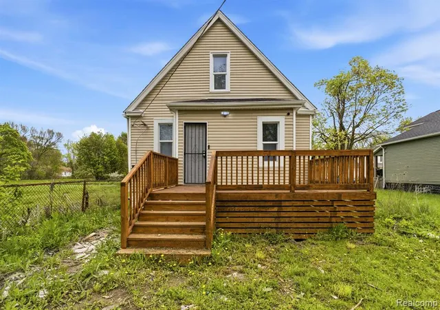 4th image of 3869 Harding St, Detroit, MI 48214 | MLS# 60990174