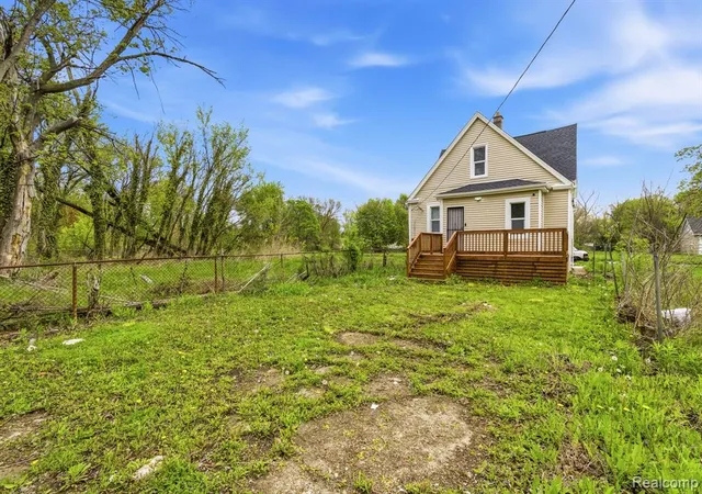 5th image of 3869 Harding St, Detroit, MI 48214 | MLS# 60990174