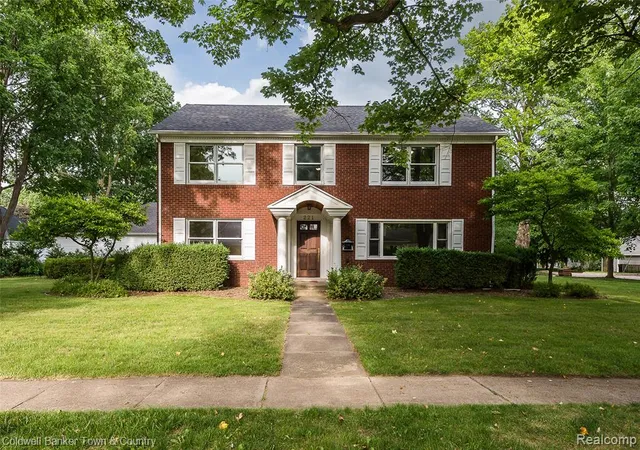 1st image of 221 S Tompkins St, Howell, MI 48843 2043 | MLS# 60999972