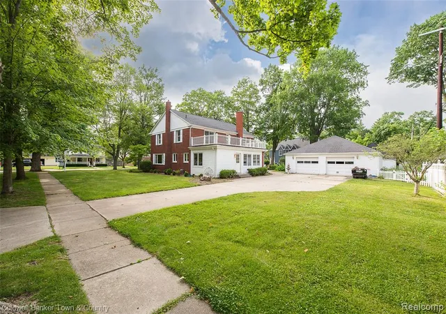 4th image of 221 S Tompkins St, Howell, MI 48843 2043 | MLS# 60999972