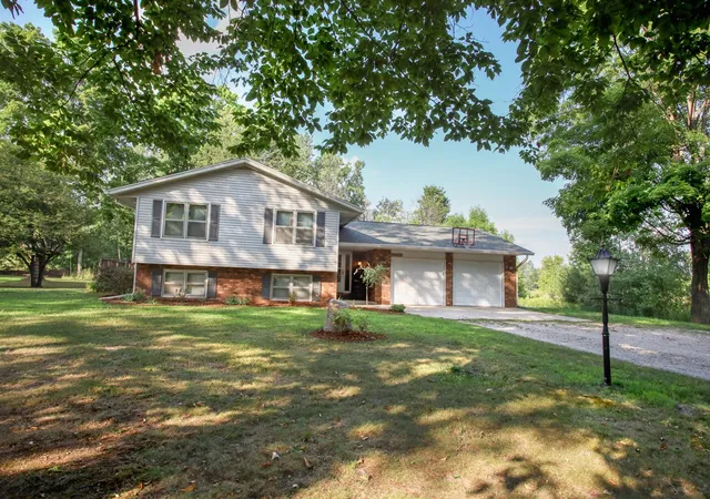 1st image of 20420 Thornapple Ln, Big Rapids, MI 49307 | MLS# 70486540