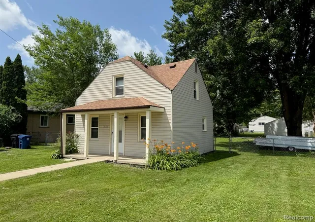 Homes for sale in Redford, MI | 12111 Leverne, Redford, MI 48239 | MLS# 60977885