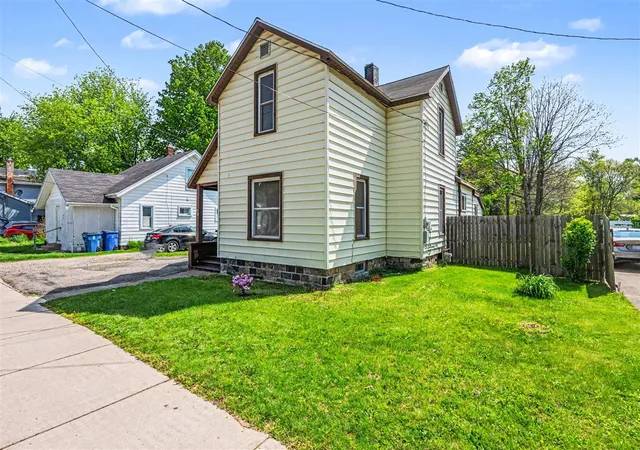 Homes for sale in Coldwater, MI | 59 S Jefferson St, Coldwater, MI 49036 | MLS# 70530999