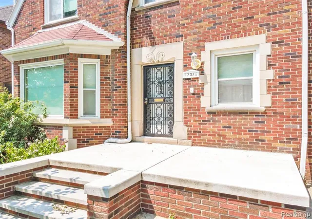 Photo 3 of Sale Pending at 17371 Greenlawn St, Detroit, MI 48221 | MLS# 60922532 | Listing updated on 2026-07-07
