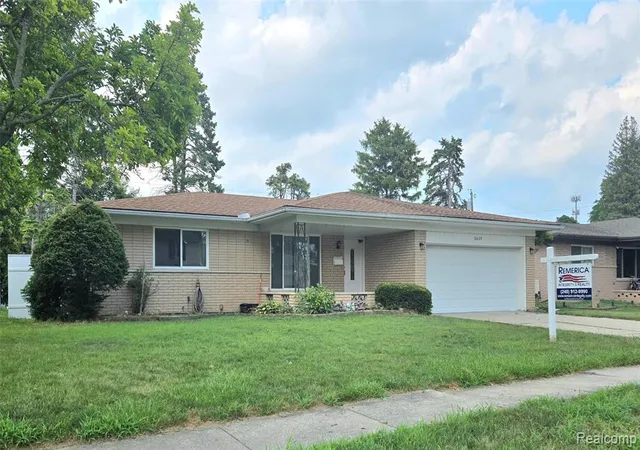 Photo 1 of Sale Pending at 3639 Pall Dr, Warren, MI 48092 1952 | MLS# 61012410 | Listing updated on 2026-09-13