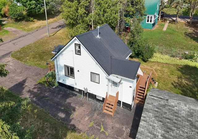 Photo 2 of Single family home for sale at 125 E Birch St, Ironwood, MI 49938 | MLS# 50218410 | Listing updated on 2026-10-03