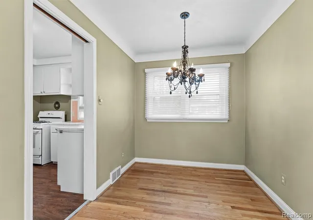 Homes for sale in Allen Park, MI | 15629 Oceana Ave, Allen Park, MI 48101 | MLS# 60977452