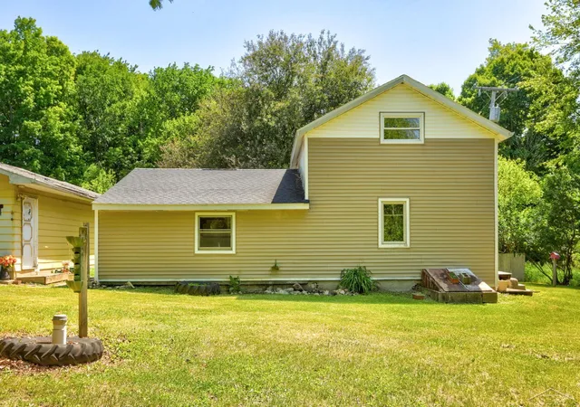 Homes for sale in Columbiaville, MI | 5400 Sister Lake Rd, Columbiaville, MI 48421 | MLS# 50210370