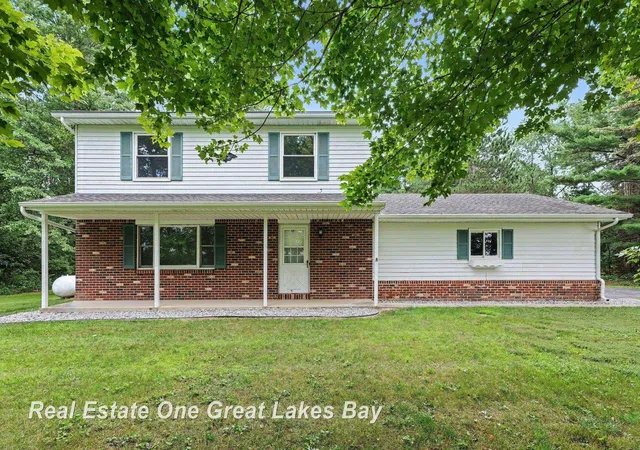 1st image of 2289 S Brennan Rd, Hemlock, MI 48626 | MLS# 50217665