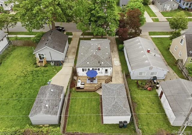 Homes for sale in Ferndale, MI | 1621 Silman St, Ferndale, MI 48220 | MLS# 60998448