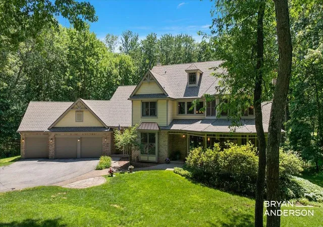 Photo 2 of Sale Pending at 3324 Whitburn Ct, Ada, MI 49301 | MLS# 70544051 | Listing updated on 2026-09-15