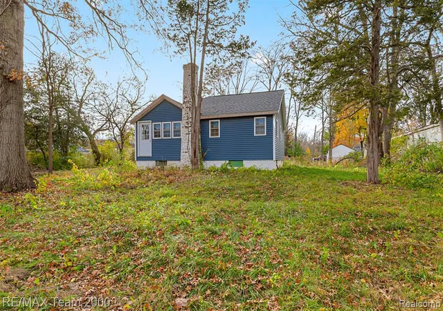 3rd image of 14060 Martinsville Rd, Van Buren Township, MI 48111 | MLS# 60952079