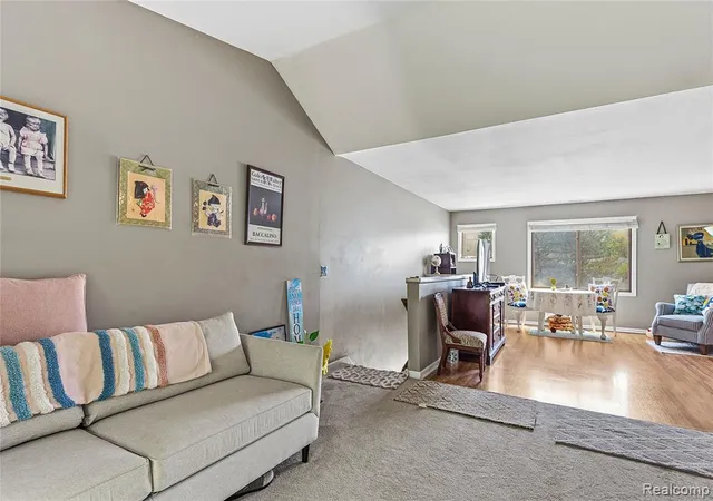 Listing Photo 5 - Condo for sale in building located at 42 Rosebud Ln, Mount Clemens, MI 48043