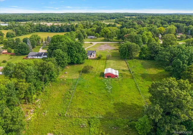 42nd image of 10324 Oakhill Rd, Holly, MI 48442 | MLS# 61003577