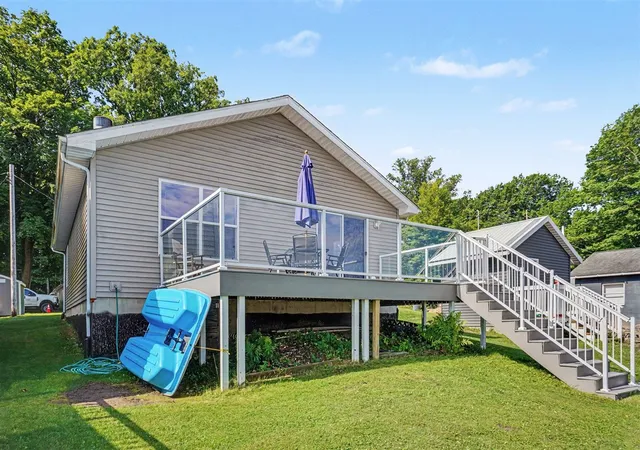 Homes for sale in Bangor, MI | 47292 Woodland Dr, Bangor, MI 49013 | MLS# 70542465