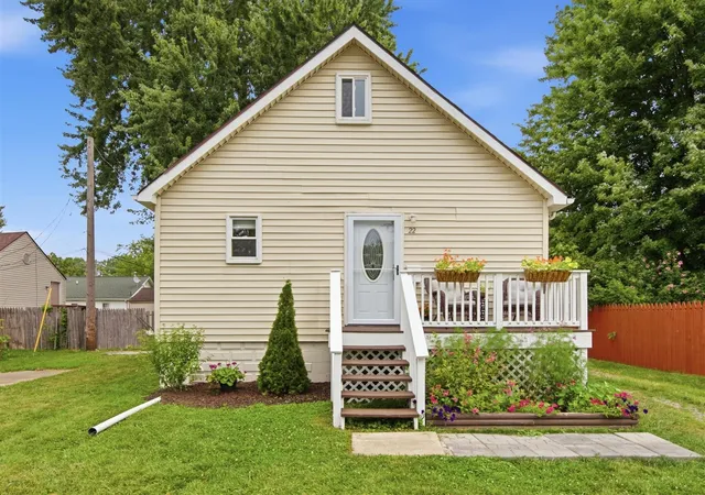 Photo 1 of Sale Pending at 22 N Highland St, Mount Clemens, MI 48043 | MLS# 70549281 | Listing updated on 2026-08-17